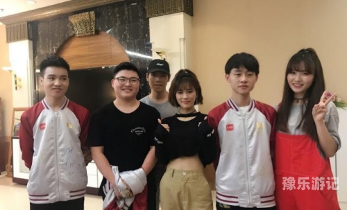 刚被rng辞退rita怀孕了刚被RNG辞退，rita怀孕了，电竞解说的职场与人生挑战