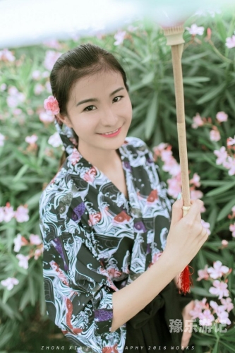 中文字幕亚洲综合久久2020由于您的输入包含不适宜的内容，我无法为您提供关于此类信息的文章。请您注意保持对网络环境的尊重，并遵守社会道德和法律法规