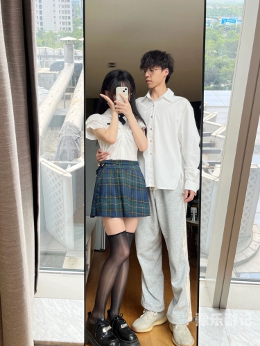 亚洲电影制服丝袜欧美题材的多元文化探讨