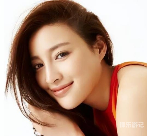 亚洲精品国产影视作品中的婷婷